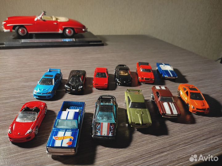 Машинки Hot Wheels