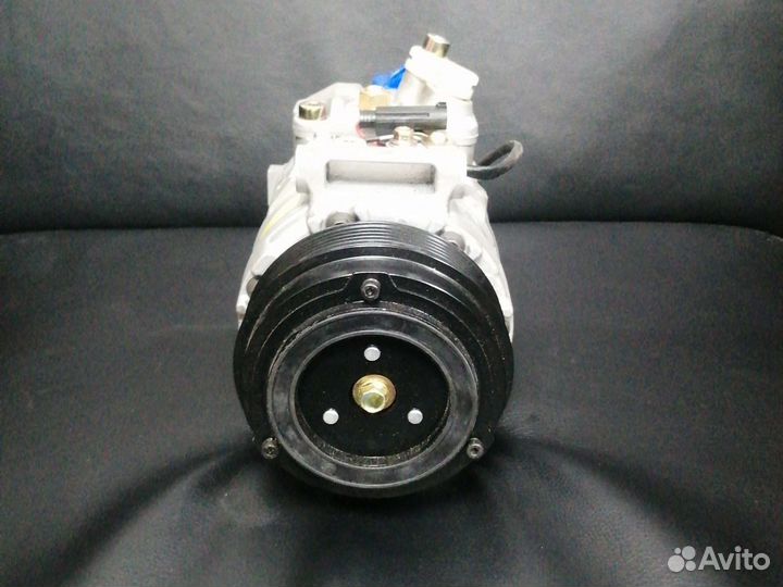 Компрессор кондиционера на Мерседес w203 00