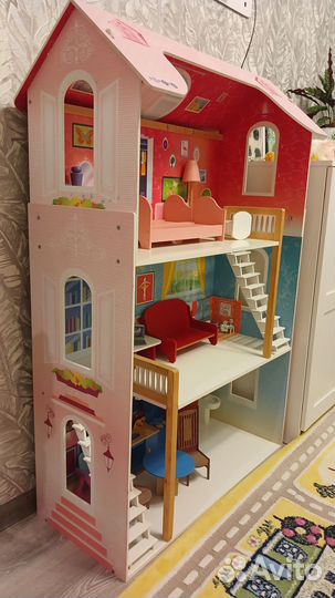 Продам кукольный дом