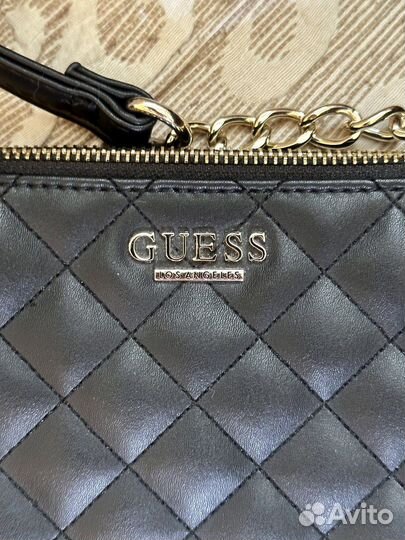 Сумка через плечо черная Guess