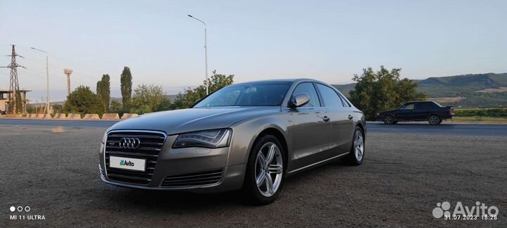 Audi A8, 2011
