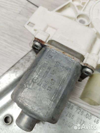 Стеклоподъемник левый Mercedes Sprinter 906 OM651