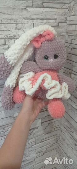 Зайка вязаная игрушка