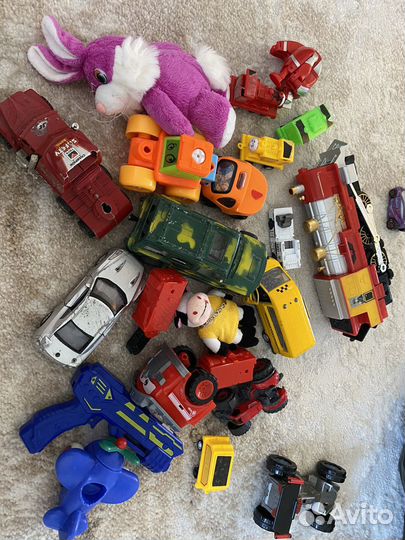 Игрушки машинки пакетом