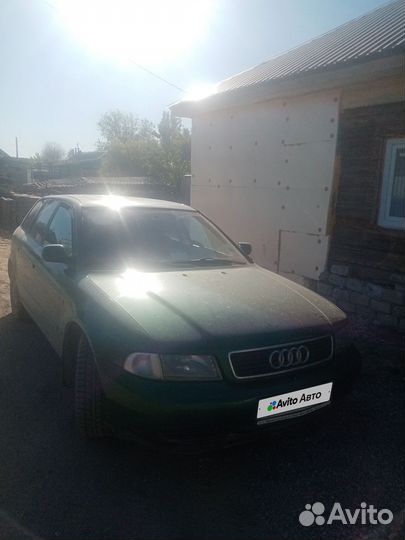 Audi A4 1.8 AT, 1998, битый, 333 333 км