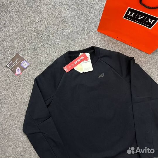 Свитшот New Balance