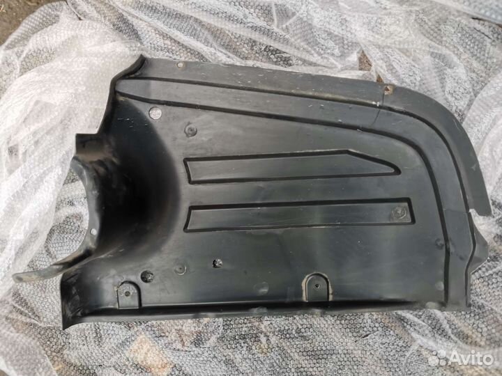 Защита днища задняя правая на passat b7