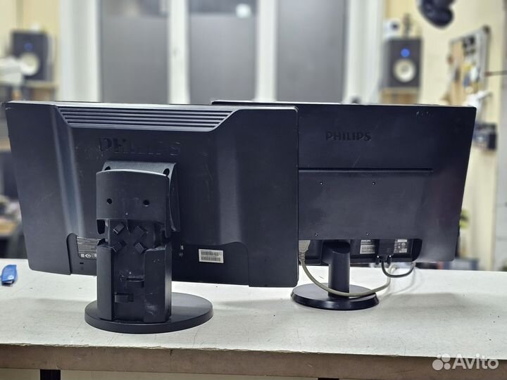 Монитор Philips 22 дюйма FullHD