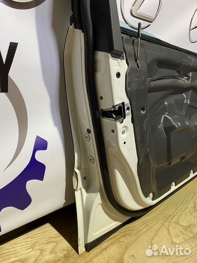 Дверь передняя левая Mercedes Benz W211 E211