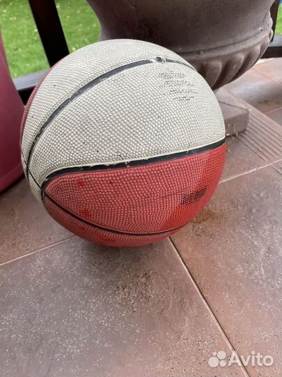 Футбольные мячи