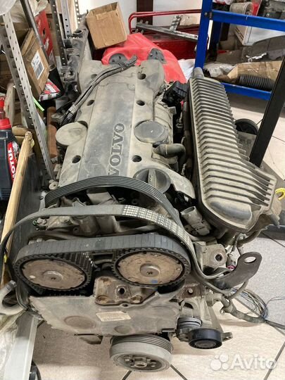 Двигаиель на volvo s80