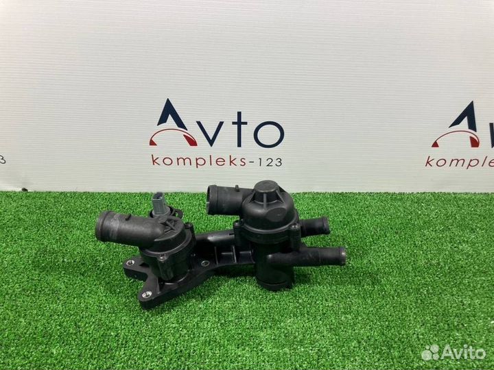 Корпус термостата Volkswagen Touran 1T cavc 2011