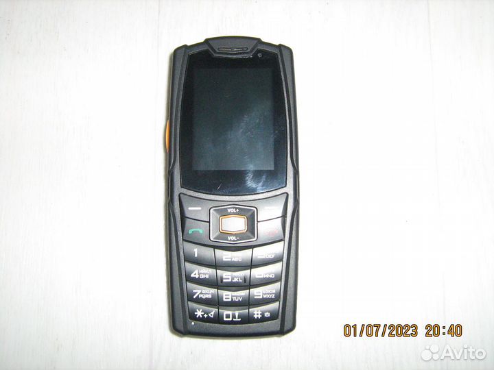 AGM M7 Водоупорный кнопочный телефон с Android