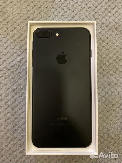 Телефон iPhone 7 plus