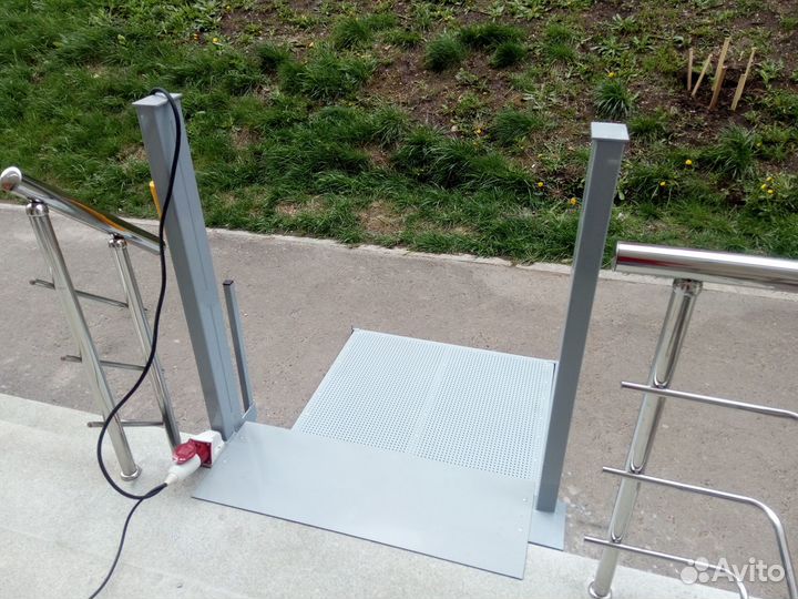 Вертикальный подъемник для инвалидов пту-001