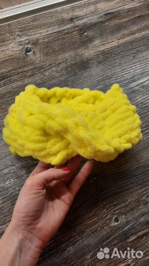 Повязка на голову вязаная