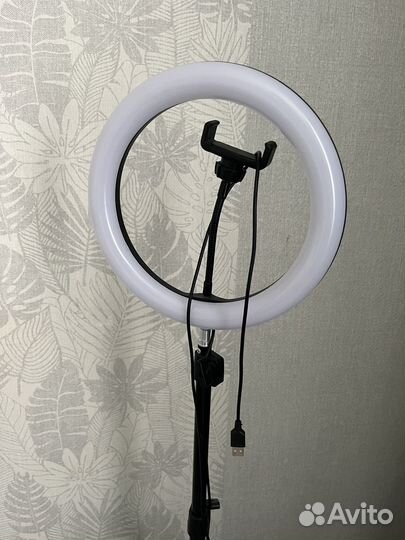 Кольцевая лампа со штативом 26 см