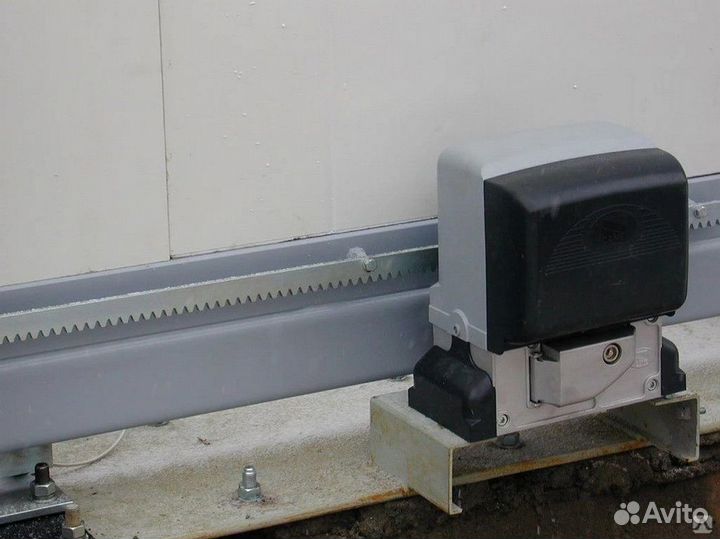 Привод для откатных ворот в наличии