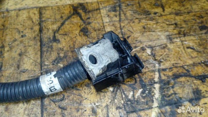 Клемма акб плюс Nissan X-Trail T30 2.5