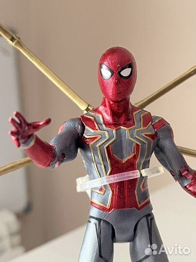 Avengers War of Infinity Iron Spider Figure