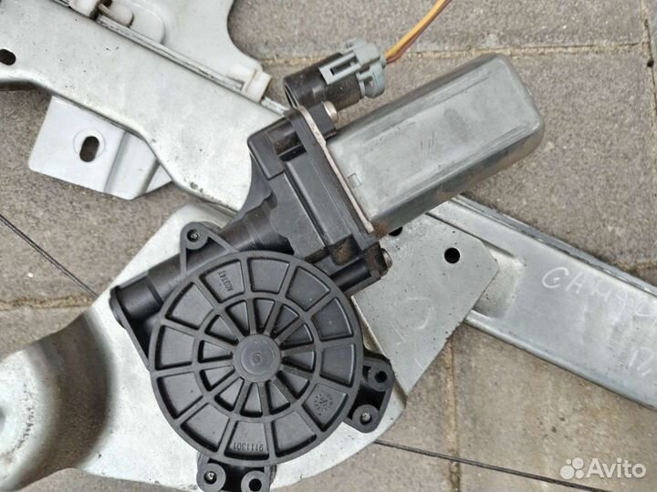 Стеклоподъемники левые рено Сандеро степвэй 15г