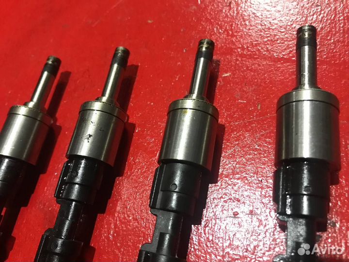 Форсунка топливная Volvo V40 MV B4164T