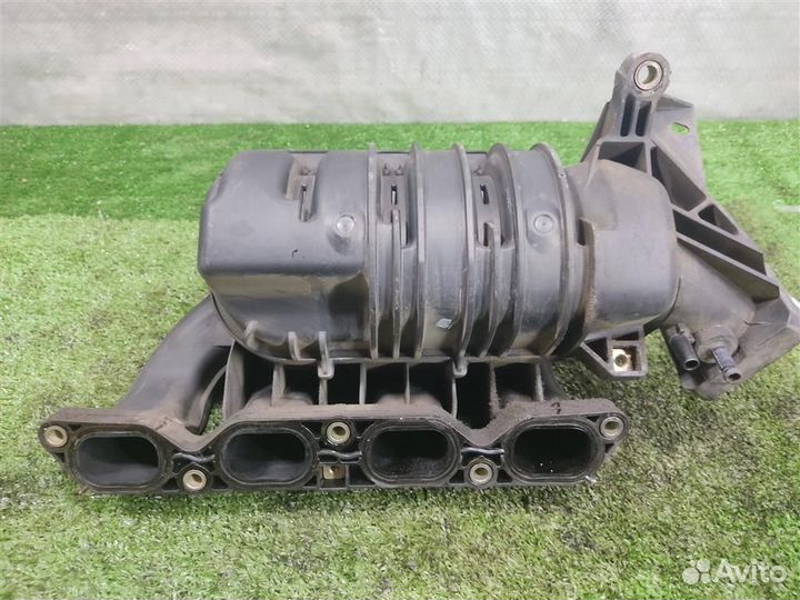 Коллектор впускной Toyota Corolla Verso R1 2006