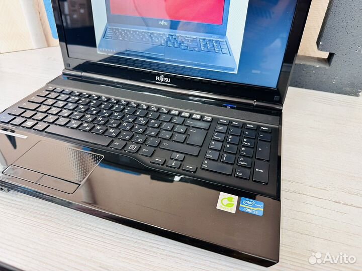 Надежный Ноутбук на intel core i3