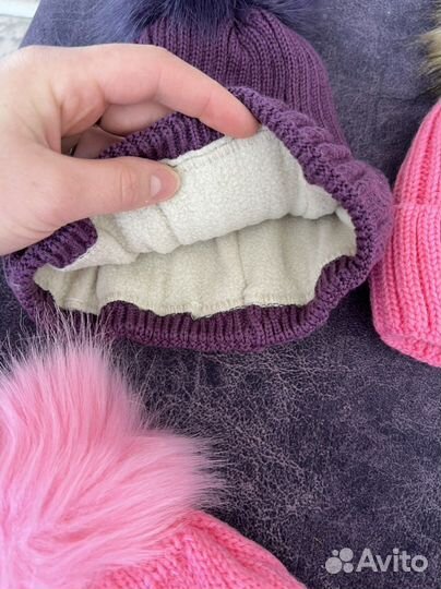 Шапки новые на 3-5 лет