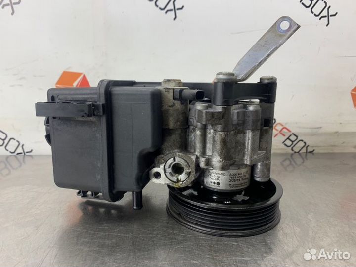 Насос гидроусилителя руля Mercedes C-Class W204