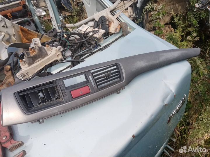 Накладка в торпедо Mitsubishi Lancer 9