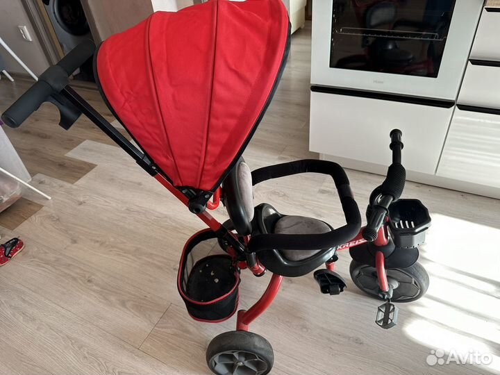 Детский велосипед с ручкой