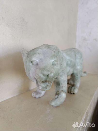 Статуэтка из нефрита пантера