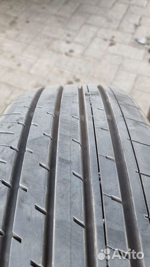 Yokohama BluEarth-XT AE61 215/65 R16 98H