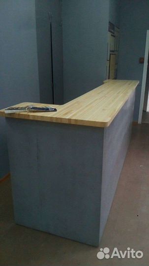 Стойка ресепшн