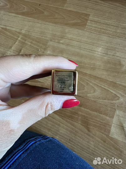 Помада Estée Lauder