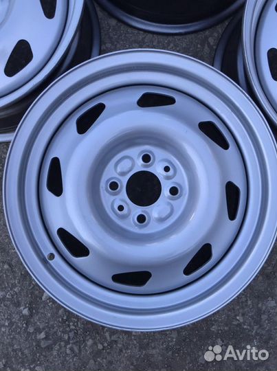 Штампованный диск тзск R15, 4/98 ваз