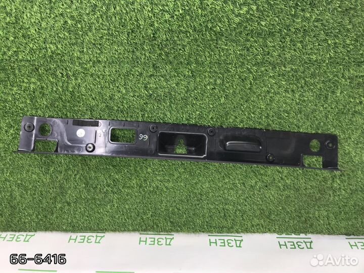 Накладка замка багажника Mercedes S500/550 W221