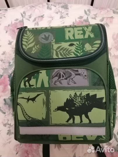 Рюкзаки школьные новые