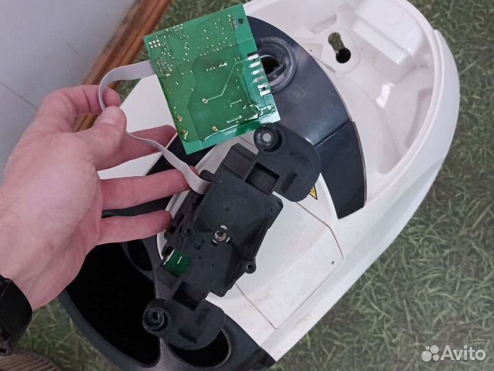 Пароочиститель на запчасти Karcher