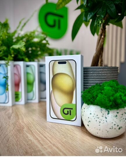 Apple iPhone 15 256Gb Yellow (Sim - eSim)