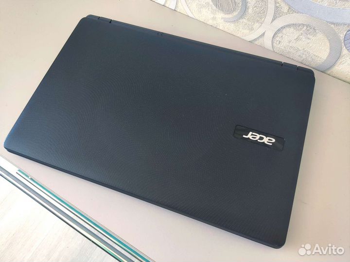 Ноутбук Aser i3/8gb/ssd256