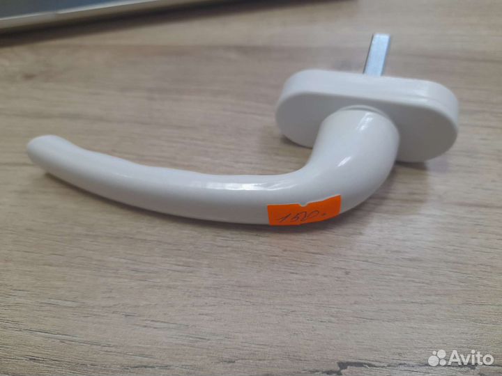 Оконные ручки