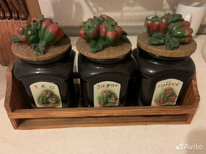 Баночки для хранения сыпучих предметов