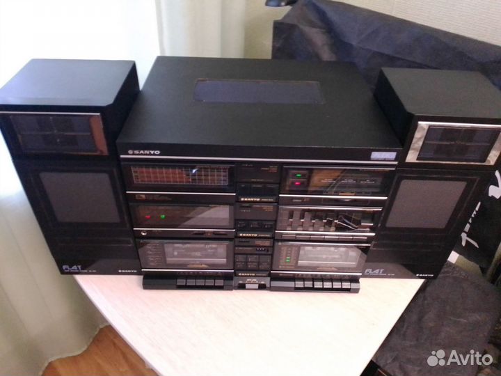 Музыкальный центр с винилом Sanyo T6100