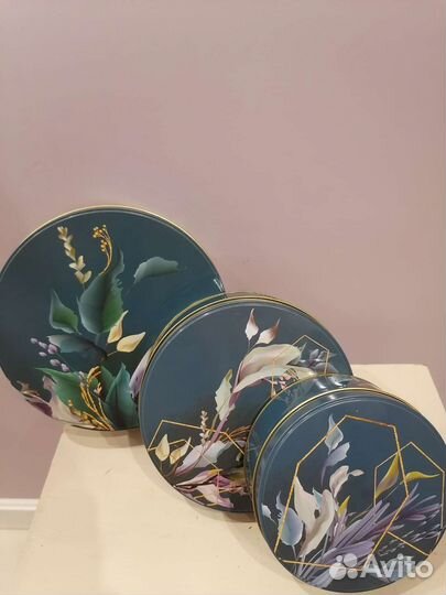 Набор металлических подарочных коробок