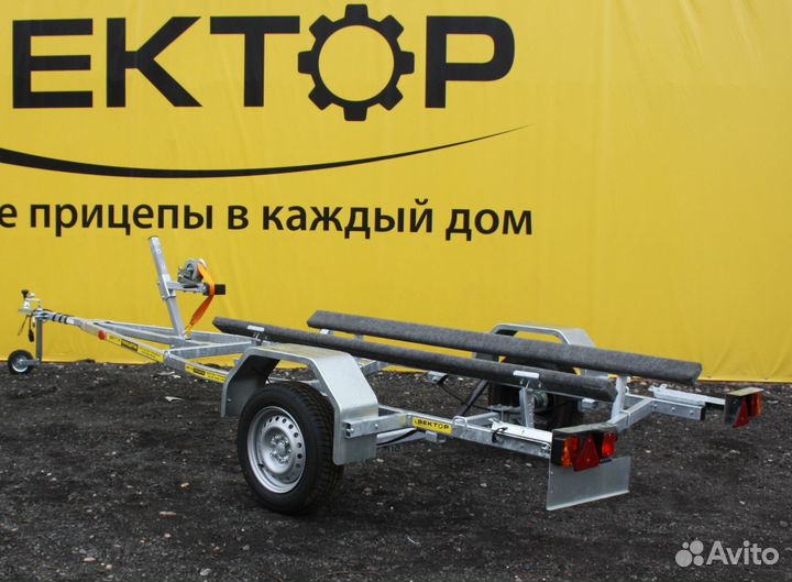 Прицеп лав 81015 (вектор)