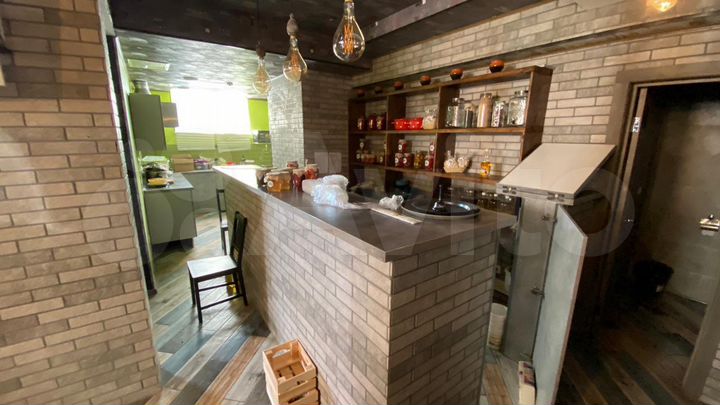 Торговая площадь, 61 м²