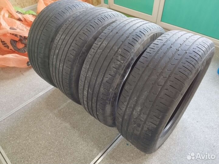 Continental ContiPremiumContact 5 215/55 R17 94V