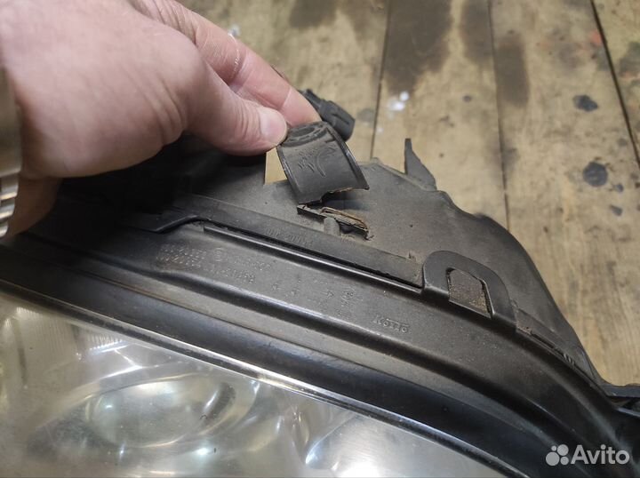 Фара правая subaru bp9